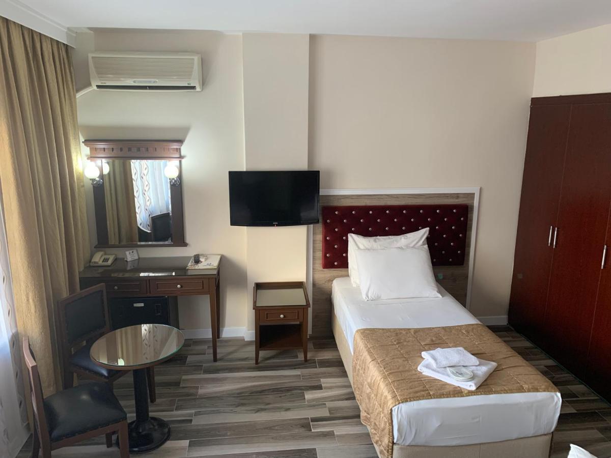 Kecik Hotel Istanbul Exterior photo